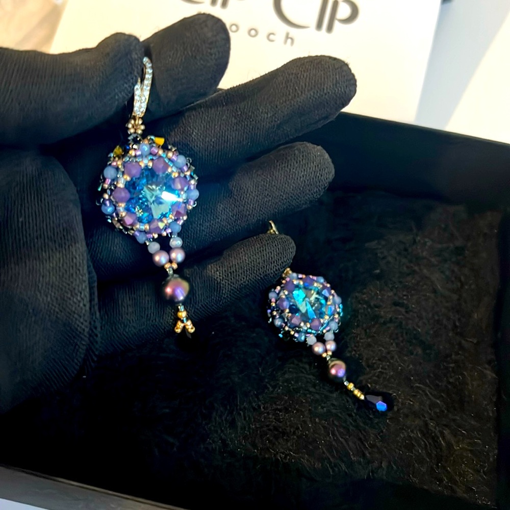 Hand Made Earrings sswarovskI made of stones